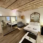 Studio16